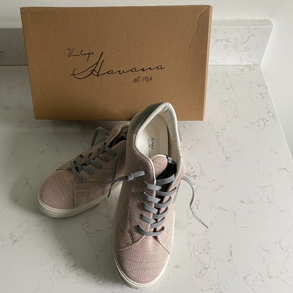 NWT Vintage Havana Fly Salmon Multicolor Low Top Women’s Sneakers Size 9 Fall - Picture 1 of 14